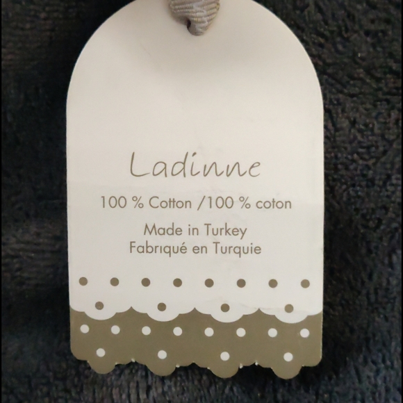 Bathrobe - Picture 4 of 4